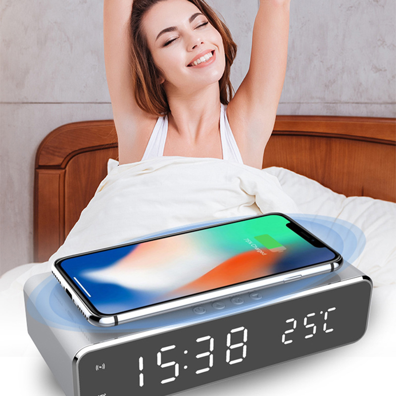 LED Electric Alarm Clock With Wireless Charger Desktop Digital Despertador Thermometer Clock HD Mirror Clock Watch Table Decor - الصورة 5